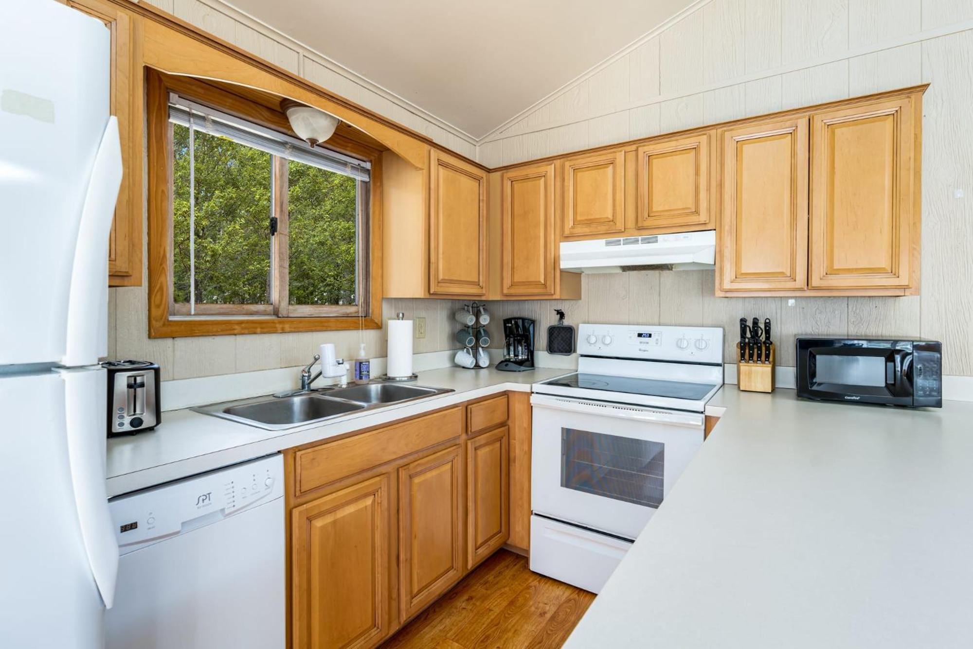 Chalet W Hot Tub, Large Deck, Grill, & Fast Wifi Berkeley Springs Exterior foto